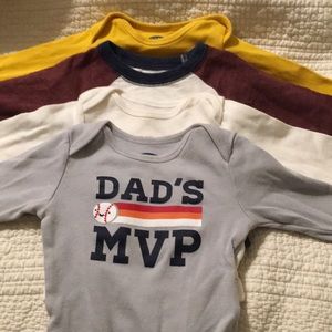 Set of 4 long sleeved onesies